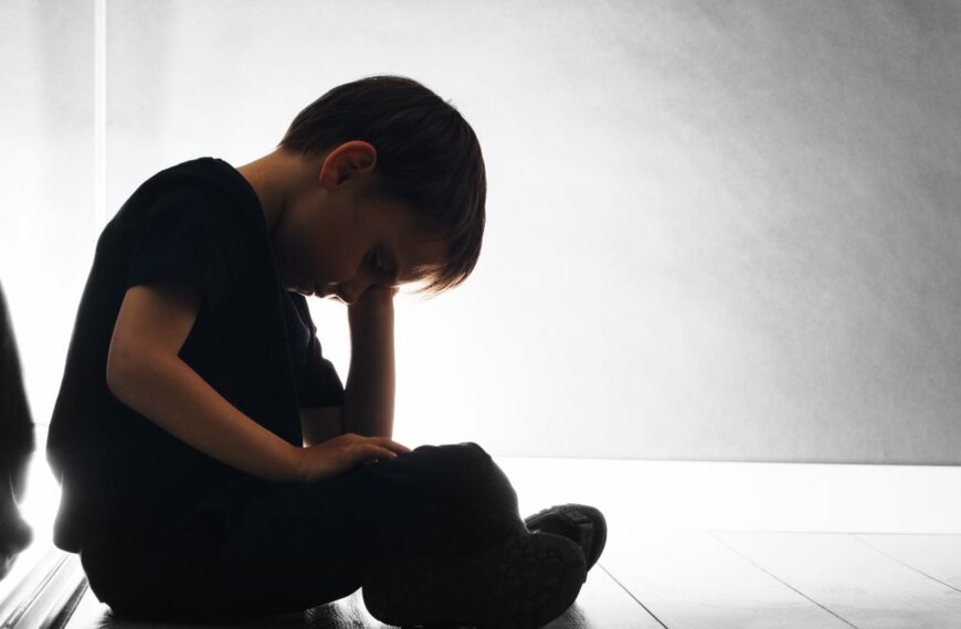 ‘Las palmadas afectan el cerebro de los niños’: Harvard